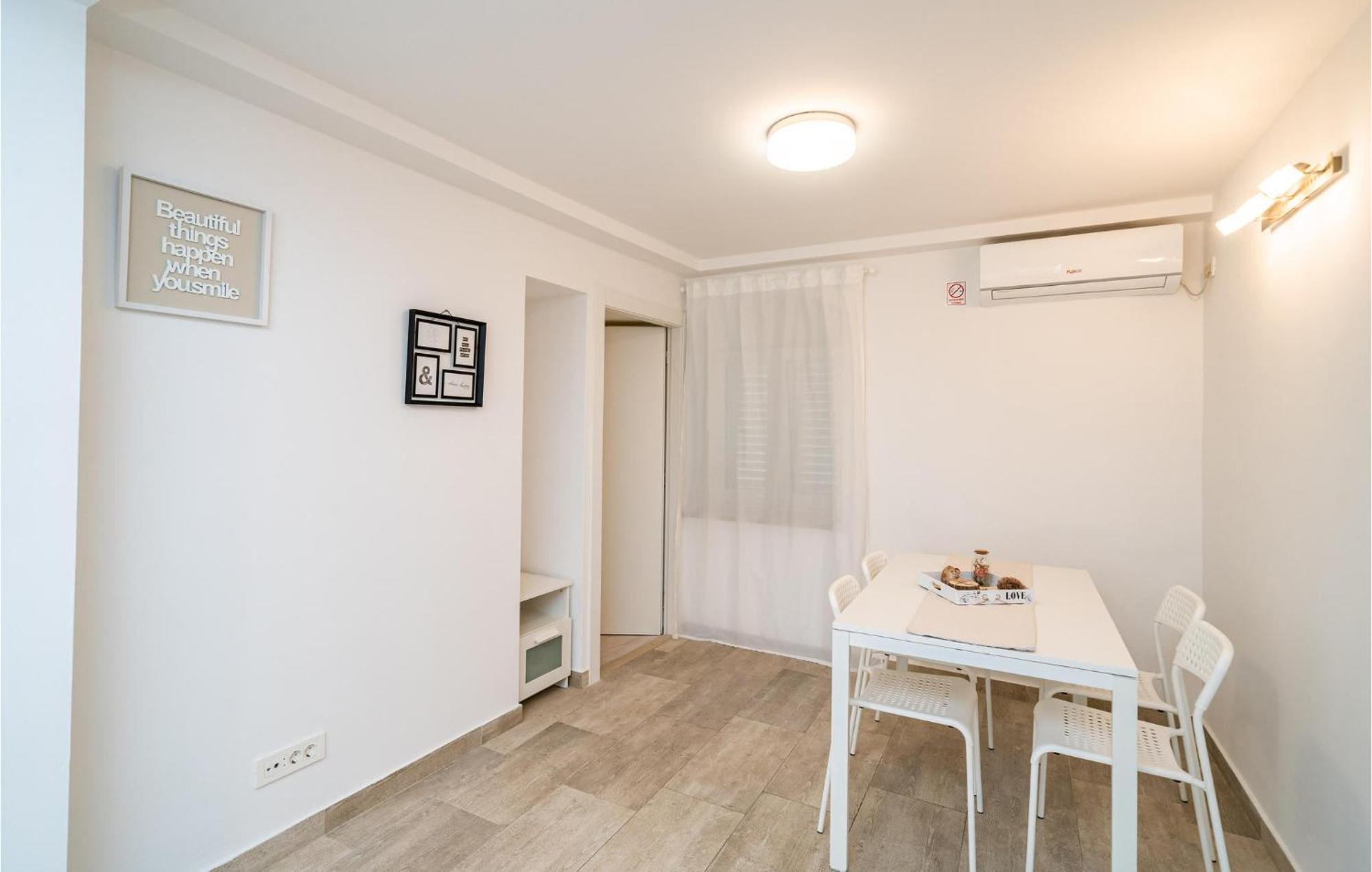 Nice Apartment In Dubrovnik With Kitchen Екстериор снимка