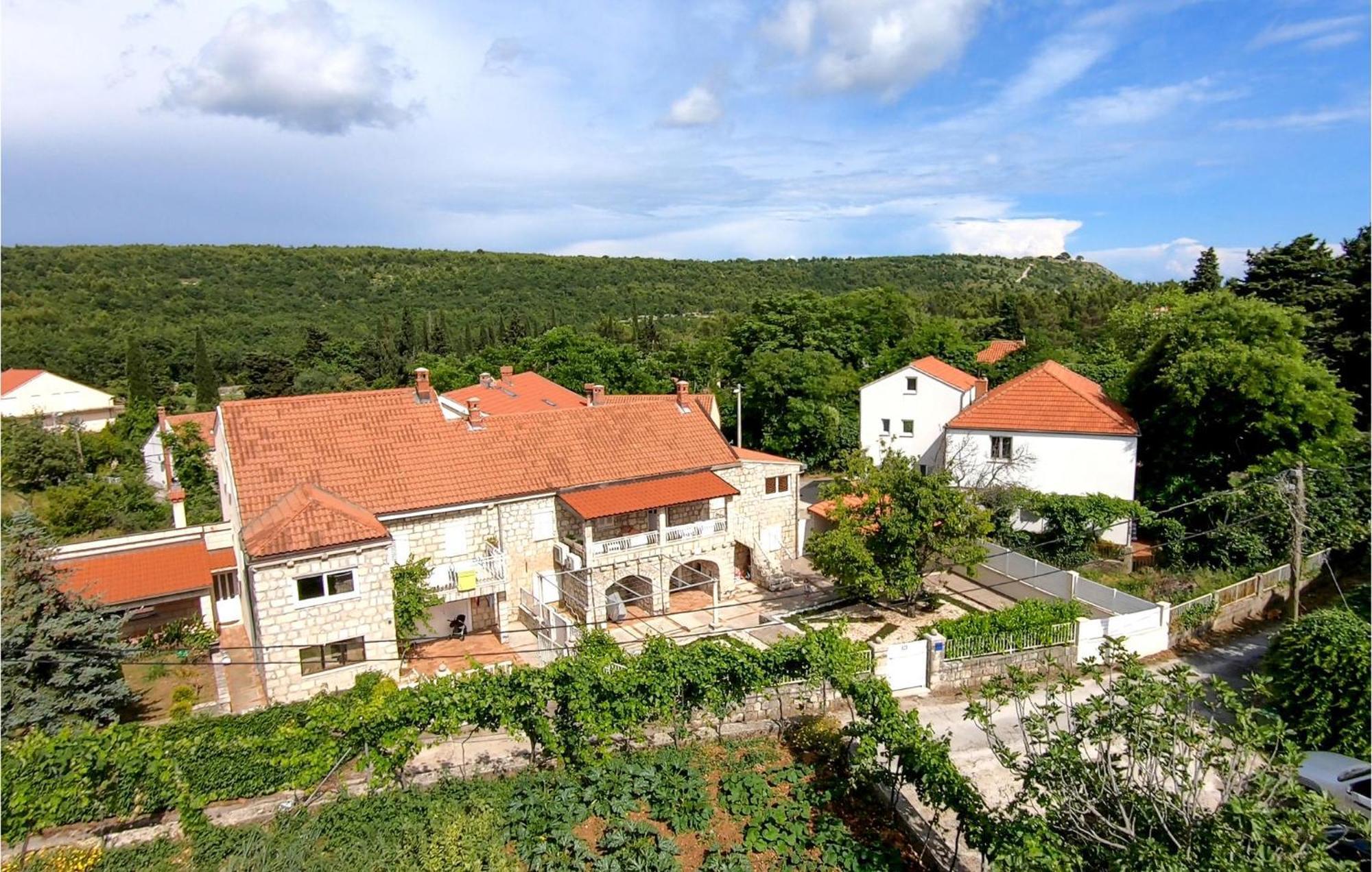 Nice Apartment In Dubrovnik With Kitchen Екстериор снимка