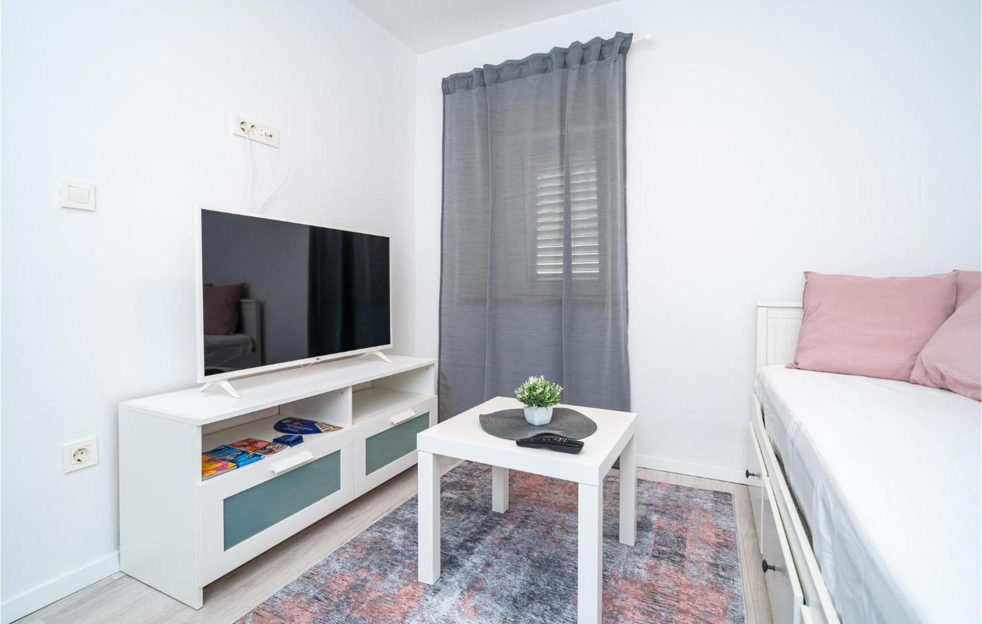 Nice Apartment In Dubrovnik With Kitchen Екстериор снимка
